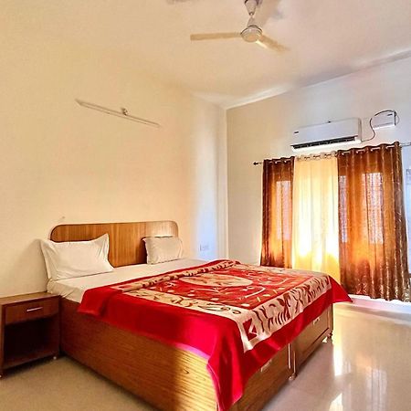 Aditya Palace Orchha Extérieur photo