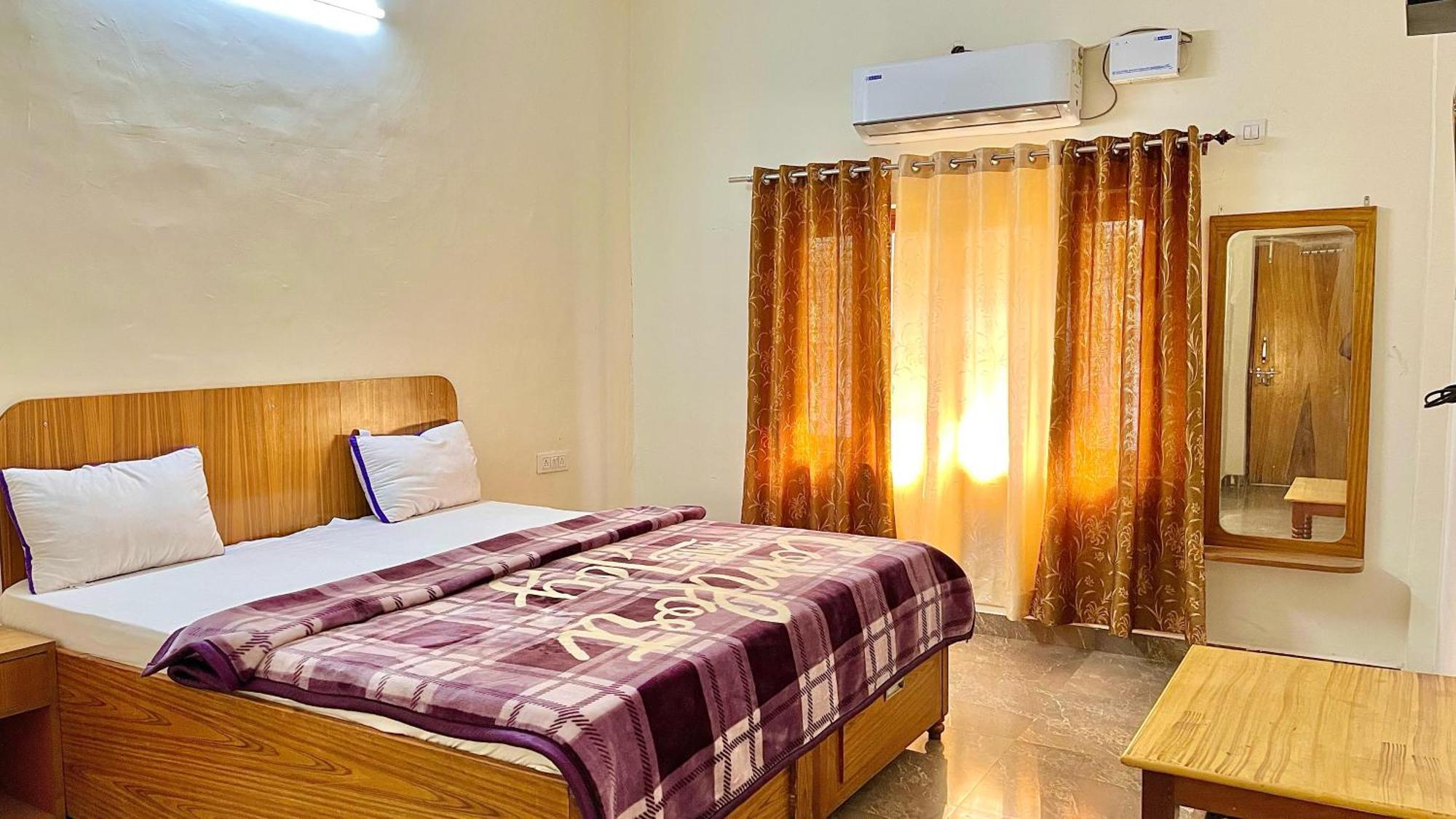 Aditya Palace Orchha Extérieur photo