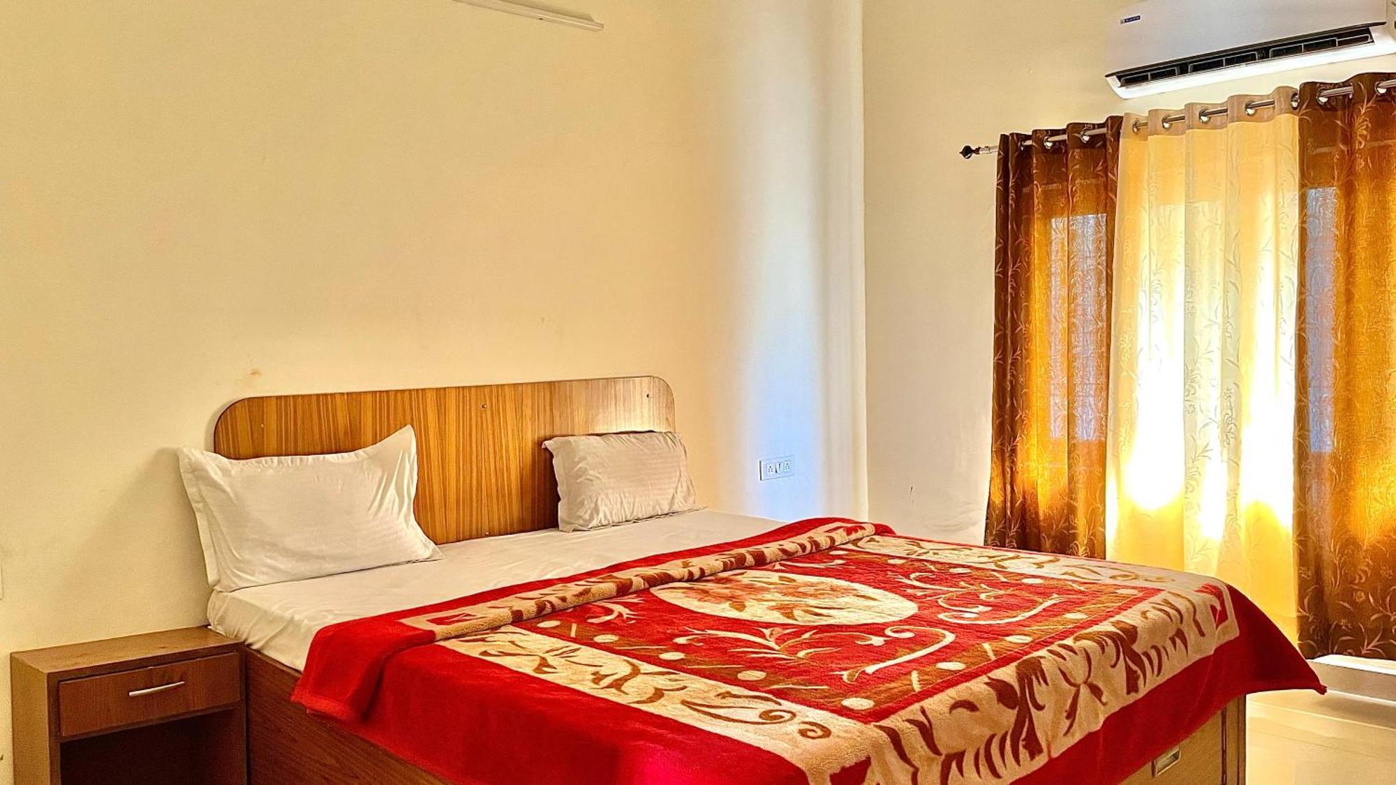 Aditya Palace Orchha Extérieur photo