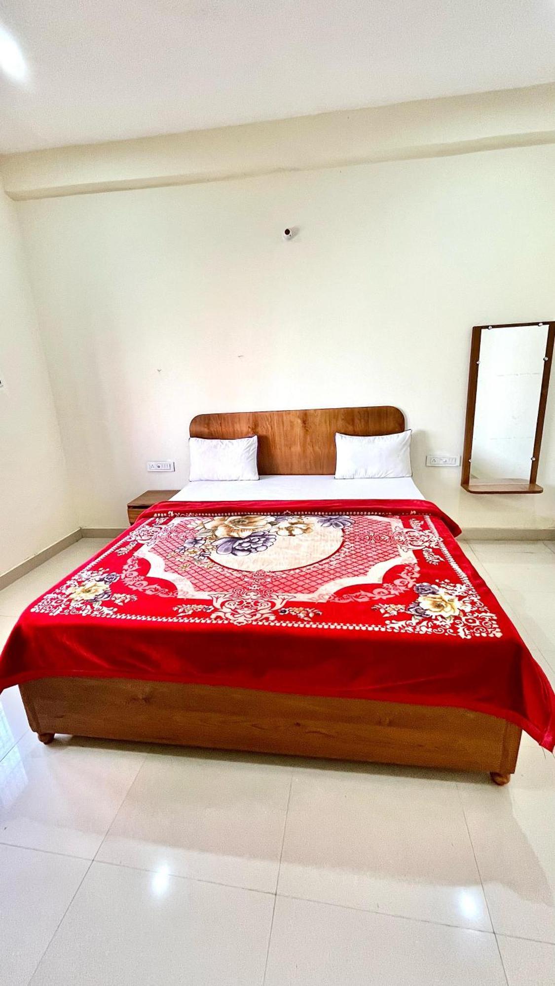 Aditya Palace Orchha Extérieur photo
