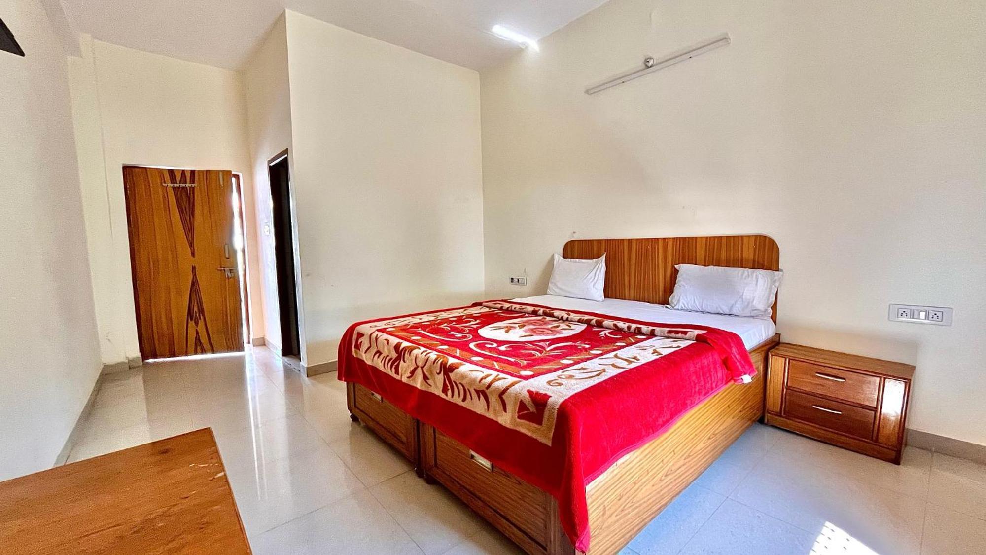 Aditya Palace Orchha Extérieur photo